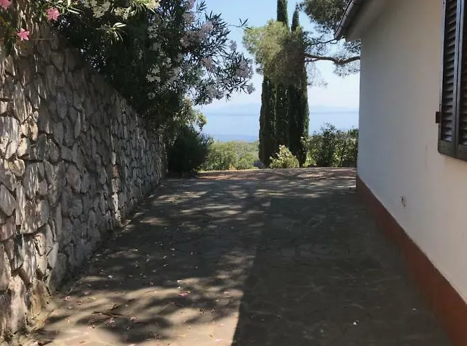 Straccoligno 卡波利韦里