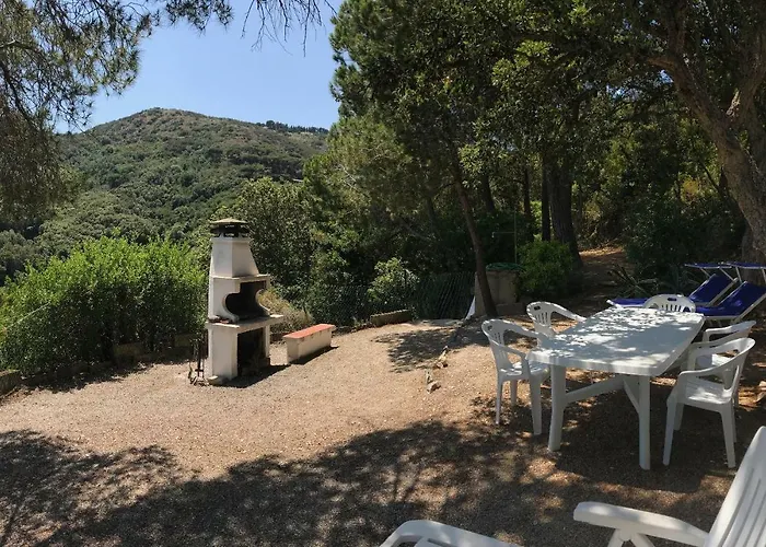 Straccoligno 度假居 *